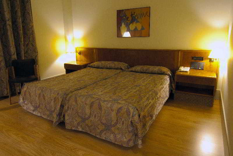 Hotel Domo Vilafranca del Penedès Eksteriør bilde